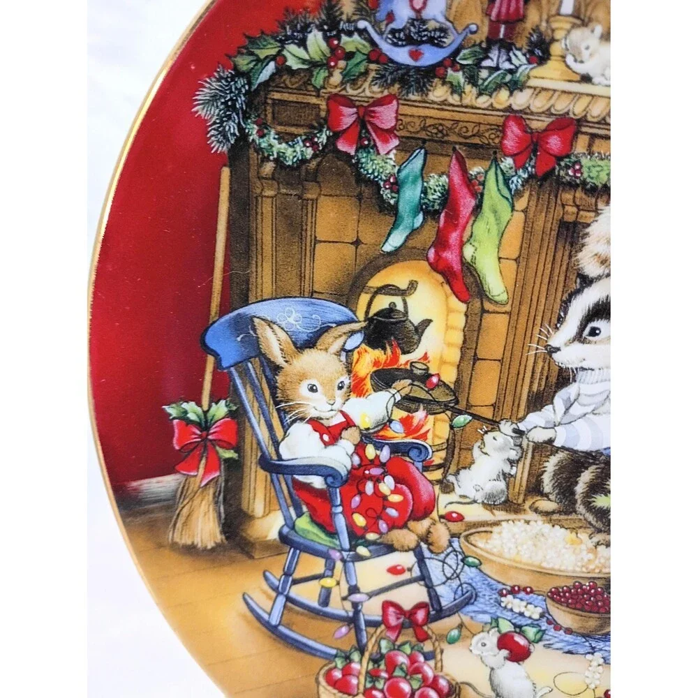 Sharing Christmas with Friends 1992 Avon Christmas Plate